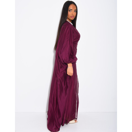 Abaya mit Schmetterlingsausschnitt aus Voile mit Perlenbesatz