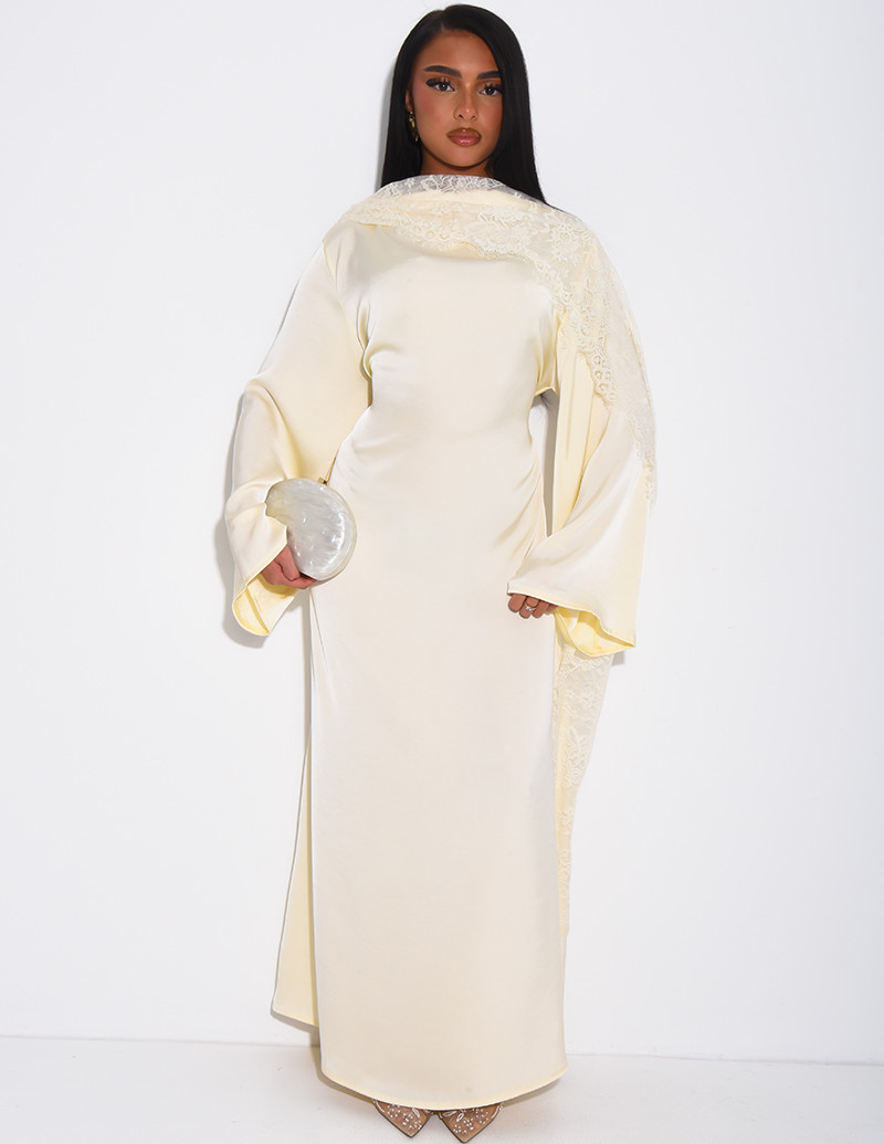 Robe longue en satin à...