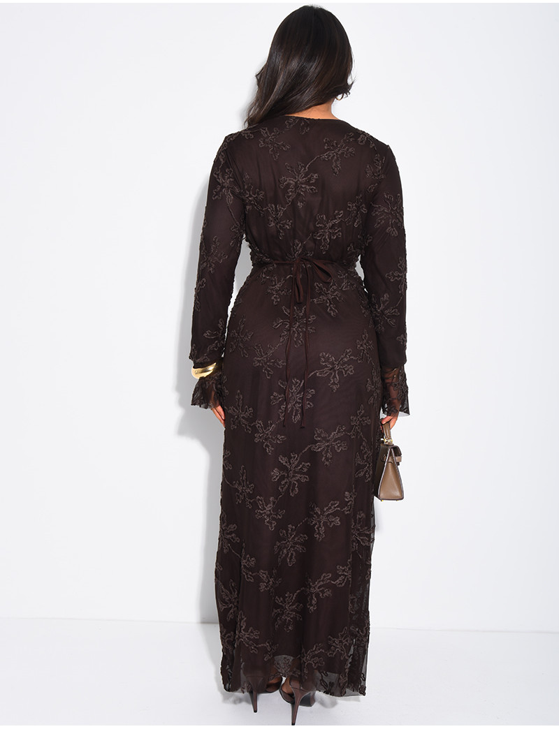 Double Vented Robe Robe longue en tulle doublé à motifs brodés