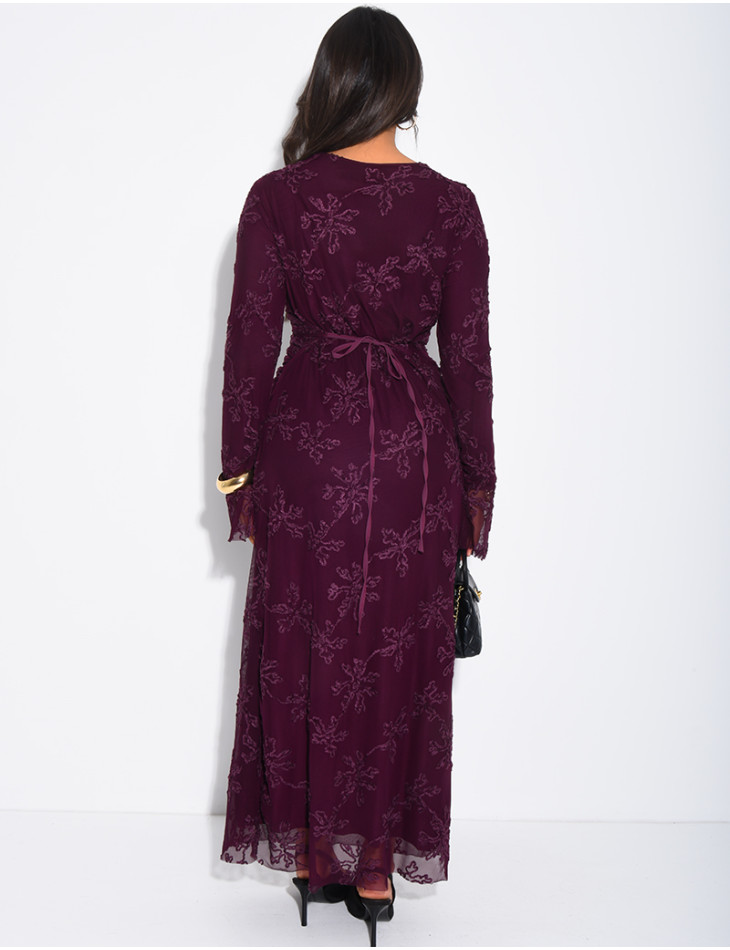 Robe longue en tulle doublé à motifs brodés