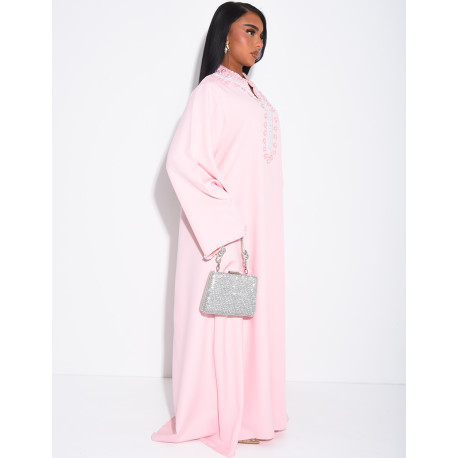 Weite Abaya mit handgenähten Perlen