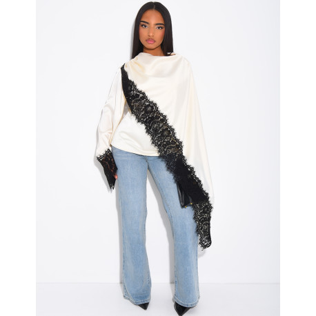 Top en satin avec cape en dentelle sur les bordures