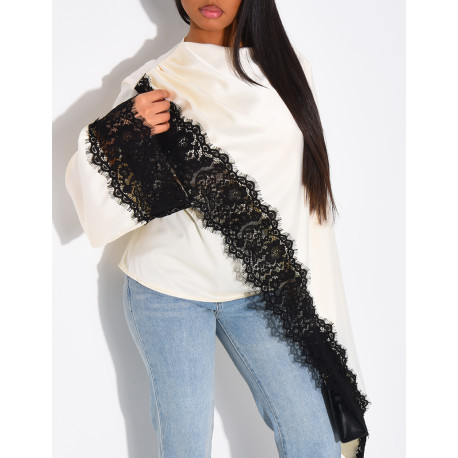 Top en satin avec cape en dentelle sur les bordures