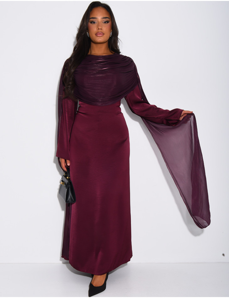 Robe longue en satin à drapé en voile brillant au col