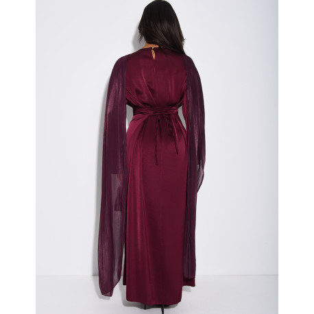 Robe longue en satin à drapé en voile brillant au col