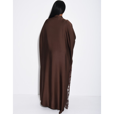 Fließender Kimono aus Satin mit Spitzenbesatz