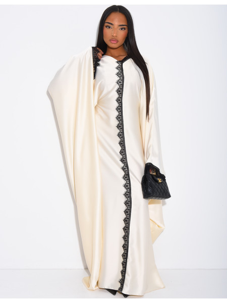 Abaya papillon à empiècements en dentelle