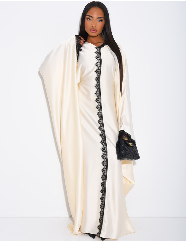 Abaya papillon à empiècements en dentelle