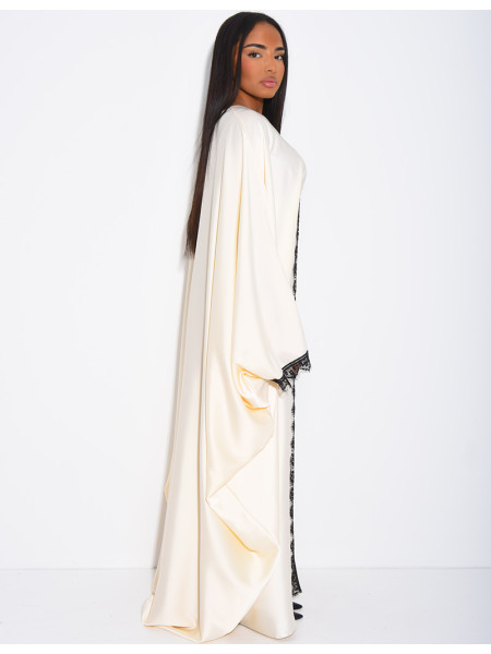 Abaya papillon à empiècements en dentelle