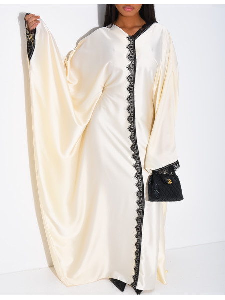Abaya papillon à empiècements en dentelle
