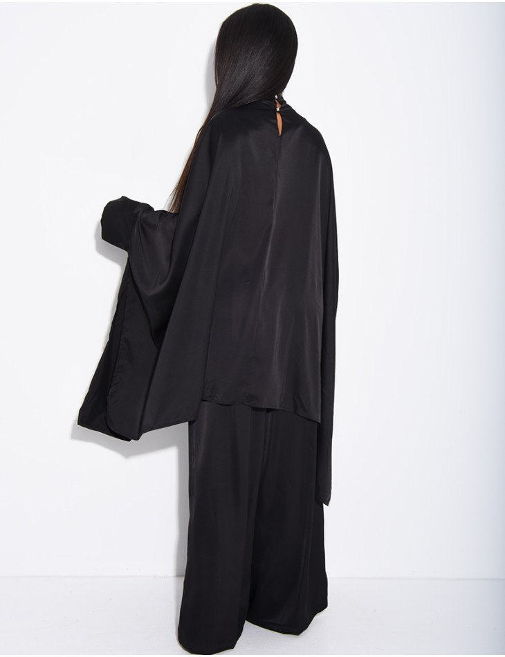 Straight trousers and crystal-embellished butterfly tunic set