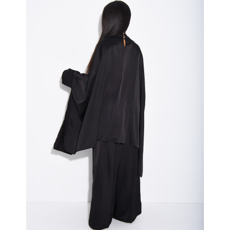 Straight trousers and crystal-embellished butterfly tunic set