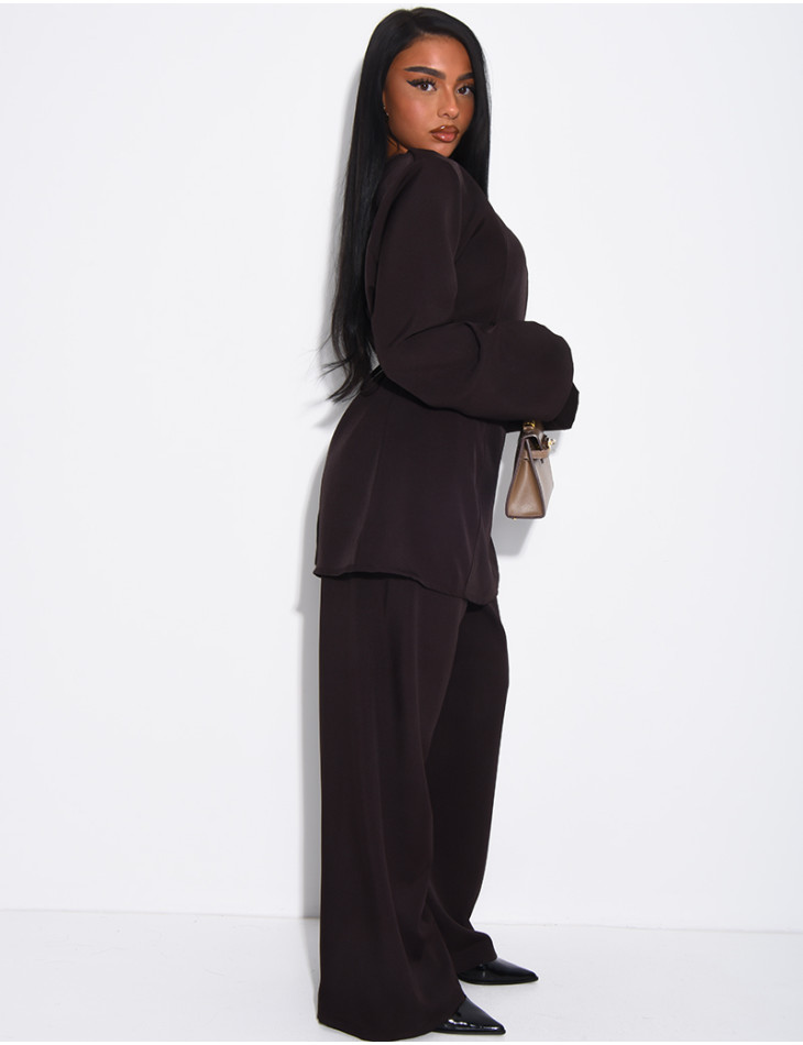 Ensemble pantalon et blouse longue à nouer dans le dos