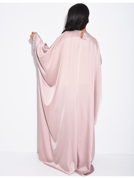 Abaya papillon en satin ornée de cristaux au col et sur les manches