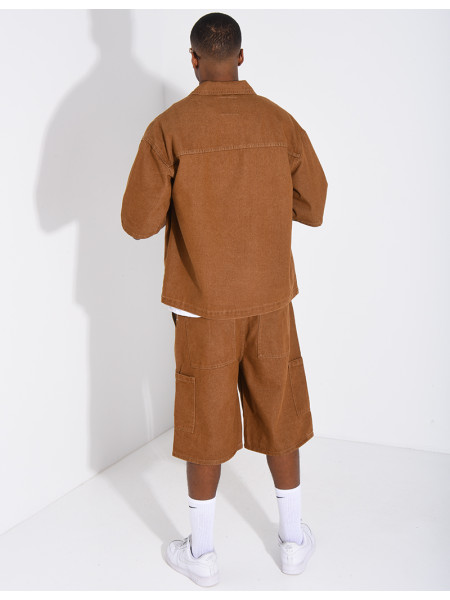 Ensemble en jeans short et chemise manches courtes