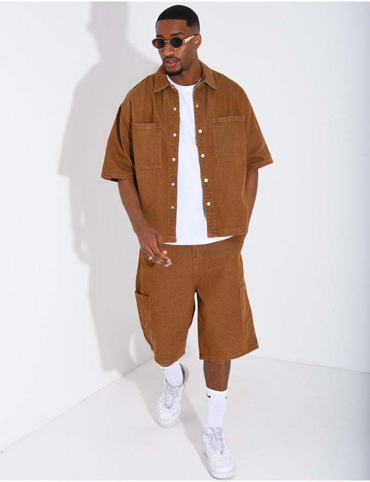 Ensemble en jeans short et chemise manches courtes