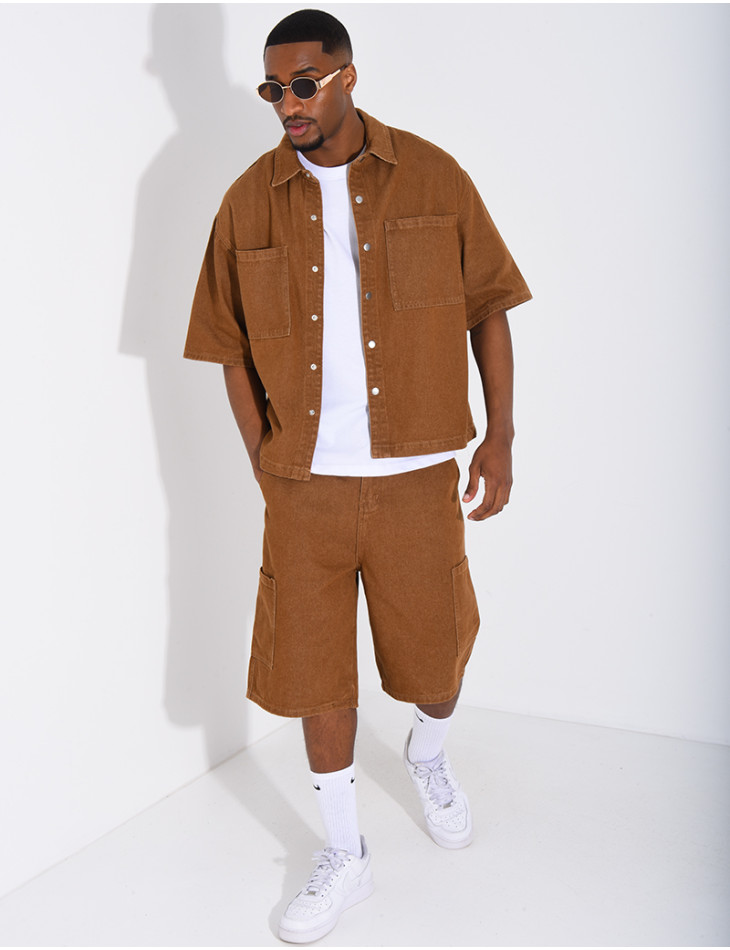 Ensemble en jeans short et chemise manches courtes