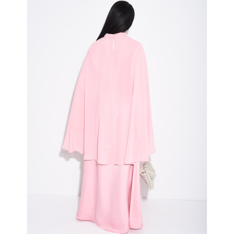 Set aus einem Kleid aus Premium-Satin und einem passenden Cape aus Voile