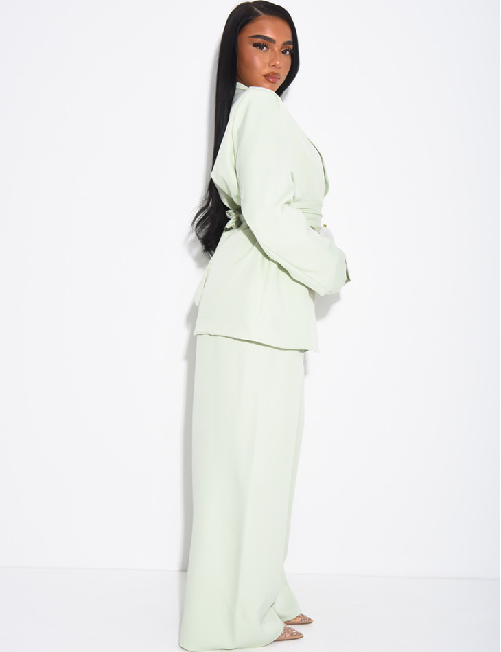 Fitted blazer and straight-leg pants suit