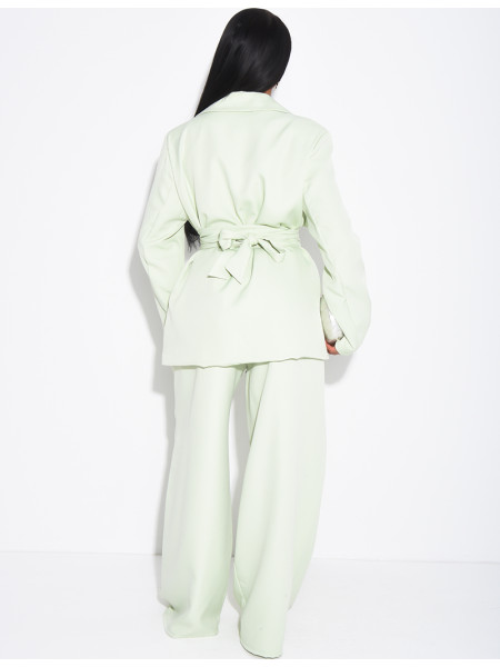 Fitted blazer and straight-leg pants suit