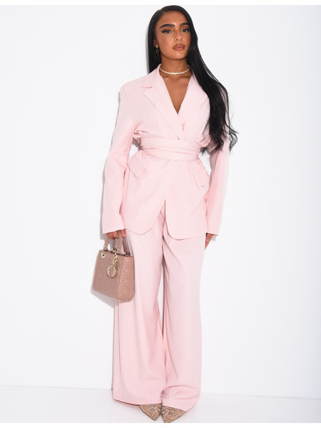 Ensemble de tailleur blazer cintré et pantalon droit
