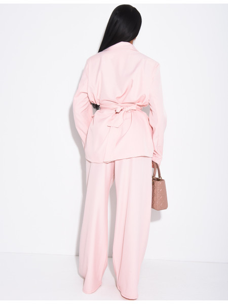 Ensemble de tailleur blazer cintré et pantalon droit