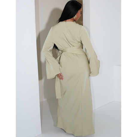 Langes Kleid aus Premium-Satin zum Binden in der Taille.