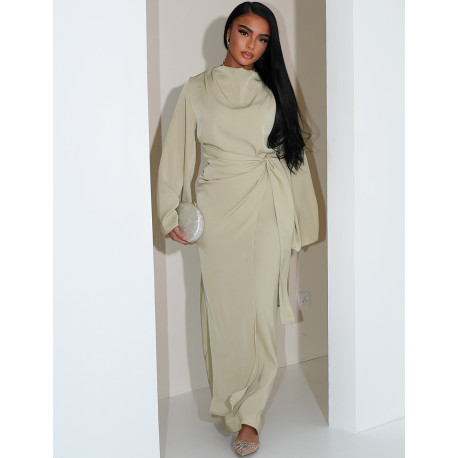 Langes Kleid aus Premium-Satin zum Binden in der Taille.
