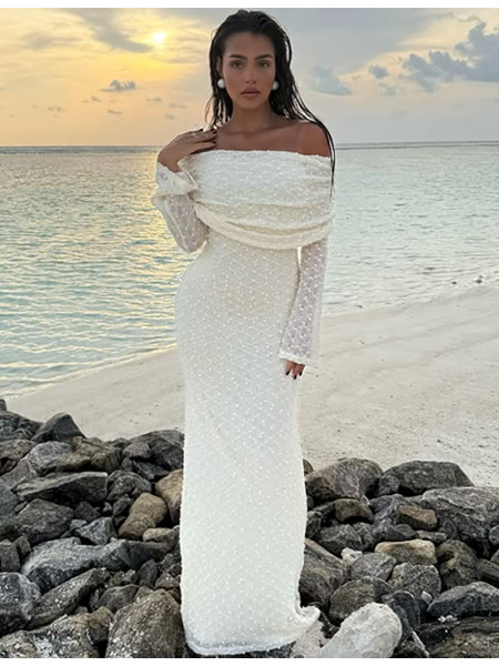 Robe longue col bateau à tissu texturé en relief