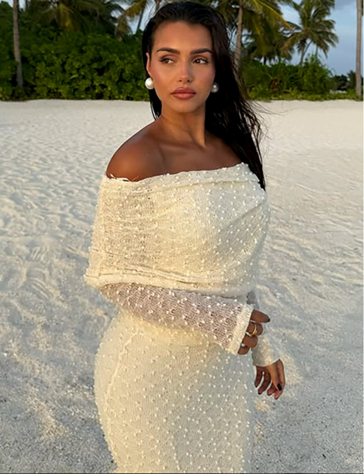 Robe longue col bateau à tissu texturé en relief