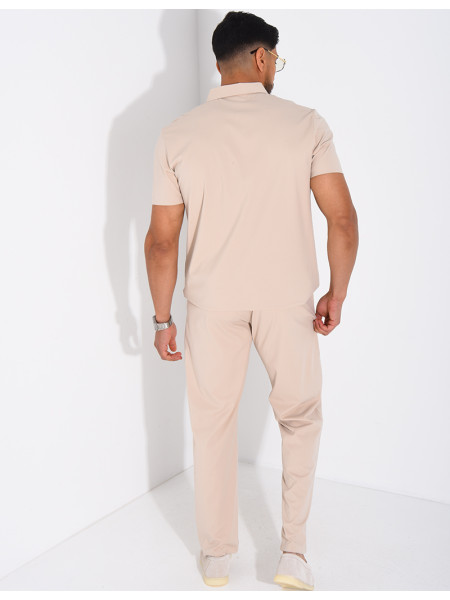 Set aus schmaler Hose und kurzärmeligem Polohemd