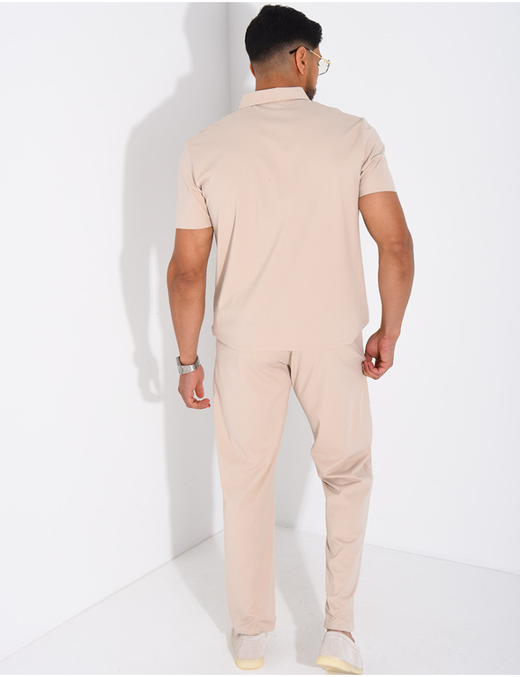 Set aus schmaler Hose und kurzärmeligem Polohemd