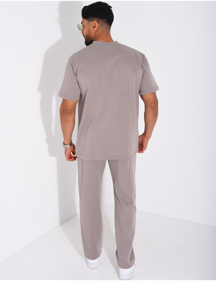 Set aus schmaler Hose und T-Shirt