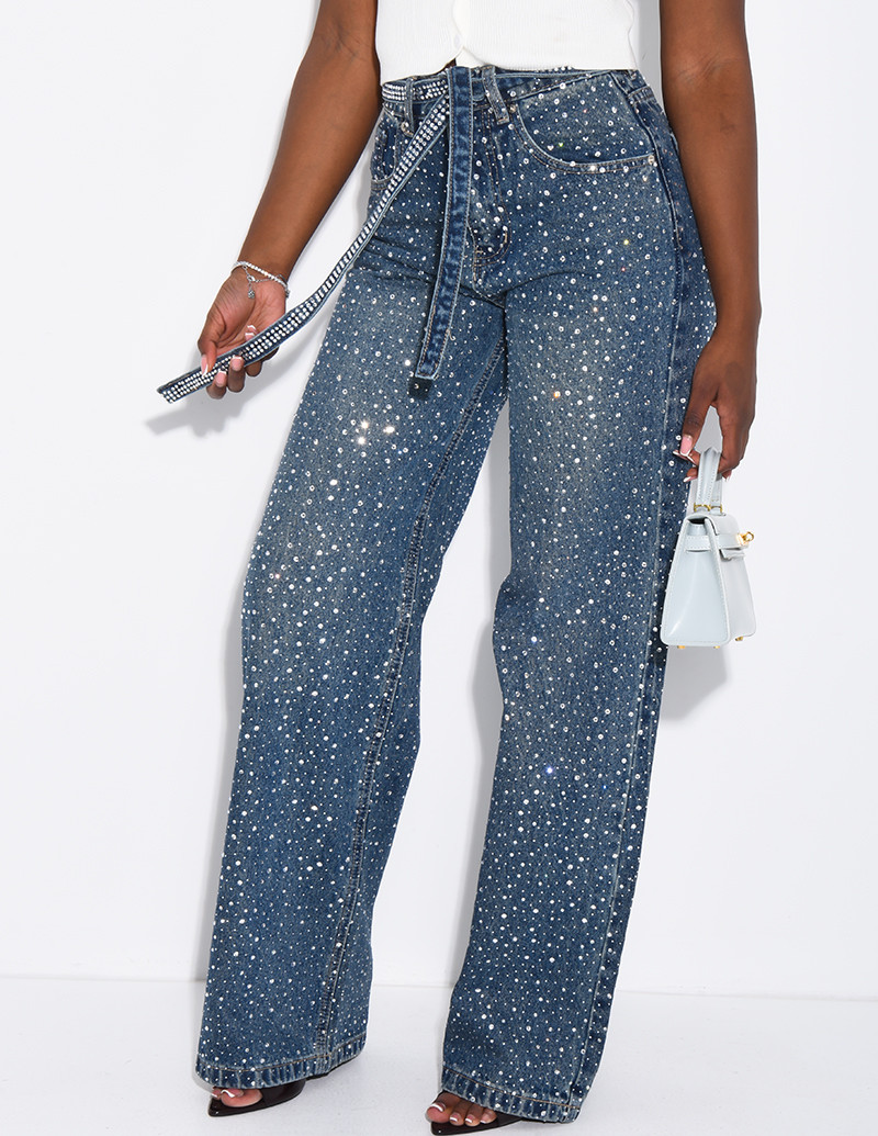 Wide-leg jeans covered in...