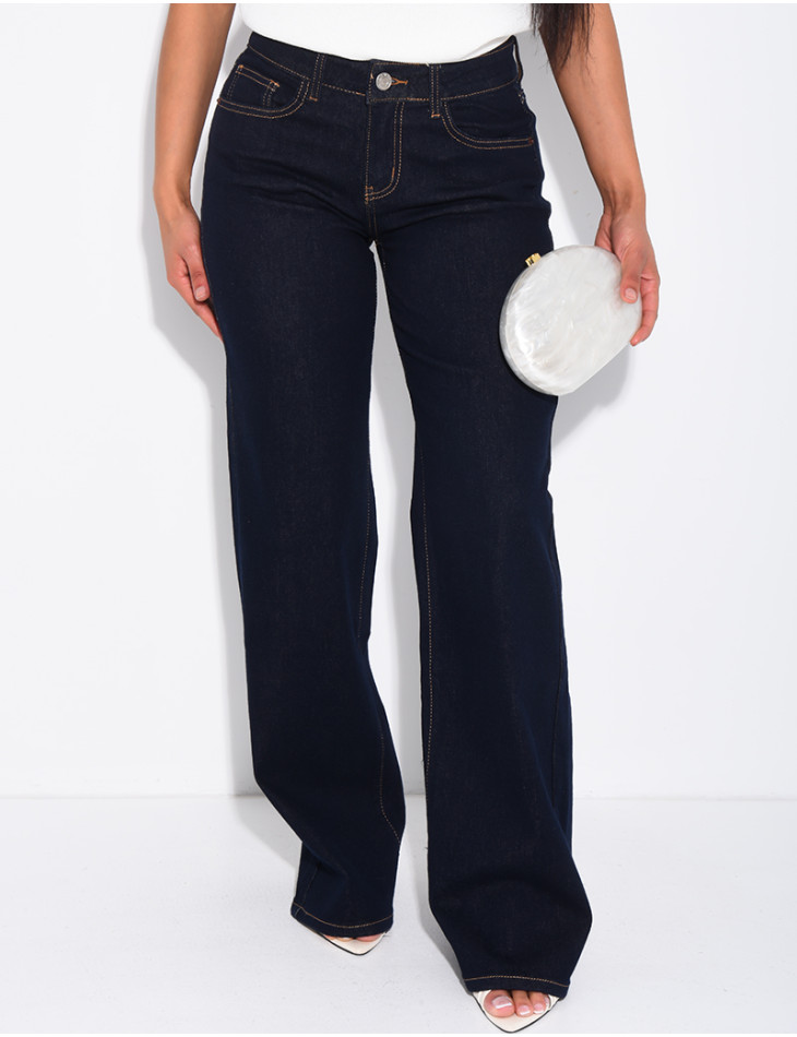 Jeans mit niedriger Leibhöhe, weitem Bein und Waschung