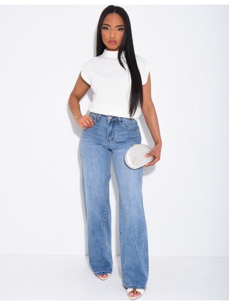 Weite Jeans mit aufgestickten Sternen auf den Gesäßtaschen