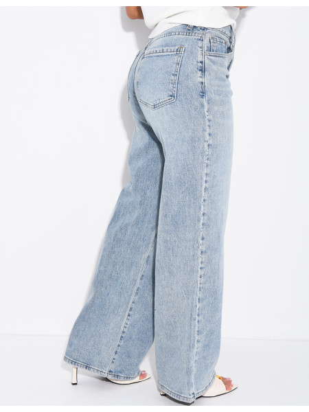 Jeans in weiter Passform, mittlerer Bund, verwaschener Look