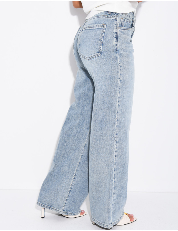 Jeans in weiter Passform, mittlerer Bund, verwaschener Look