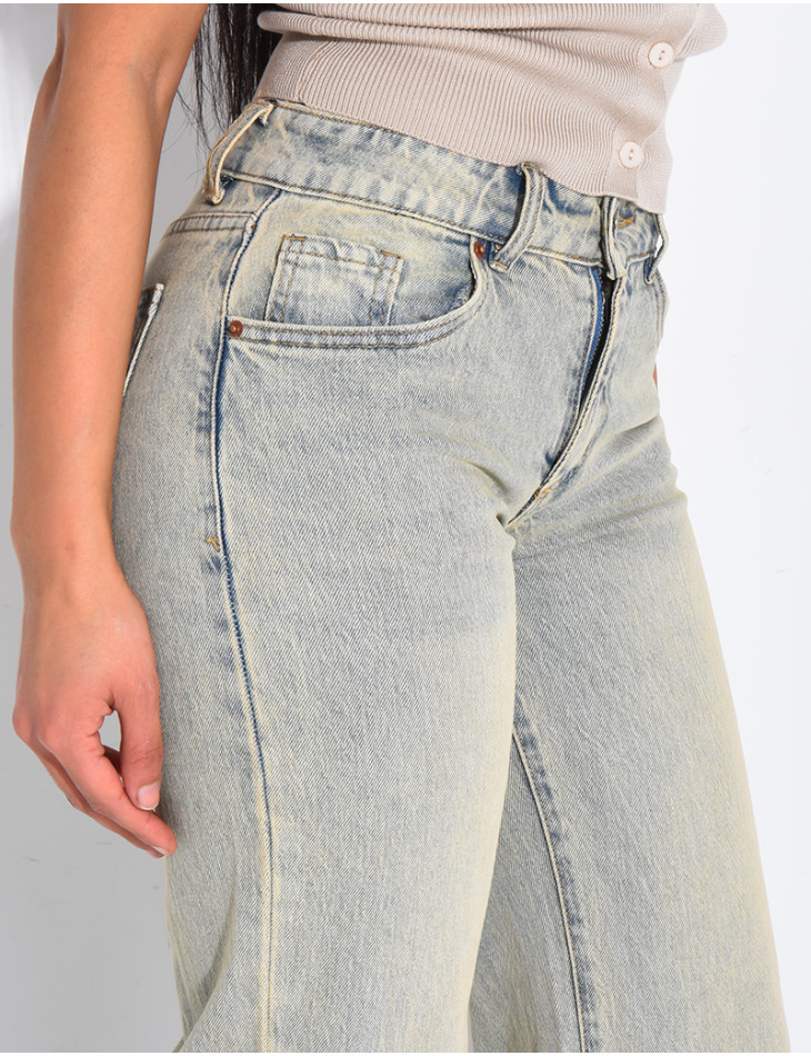 Light blue low-rise wide-leg jeans