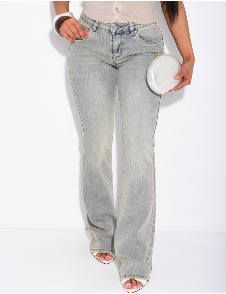 Flare-Jeans mit niedriger Leibhöhe und Vintage-Waschung