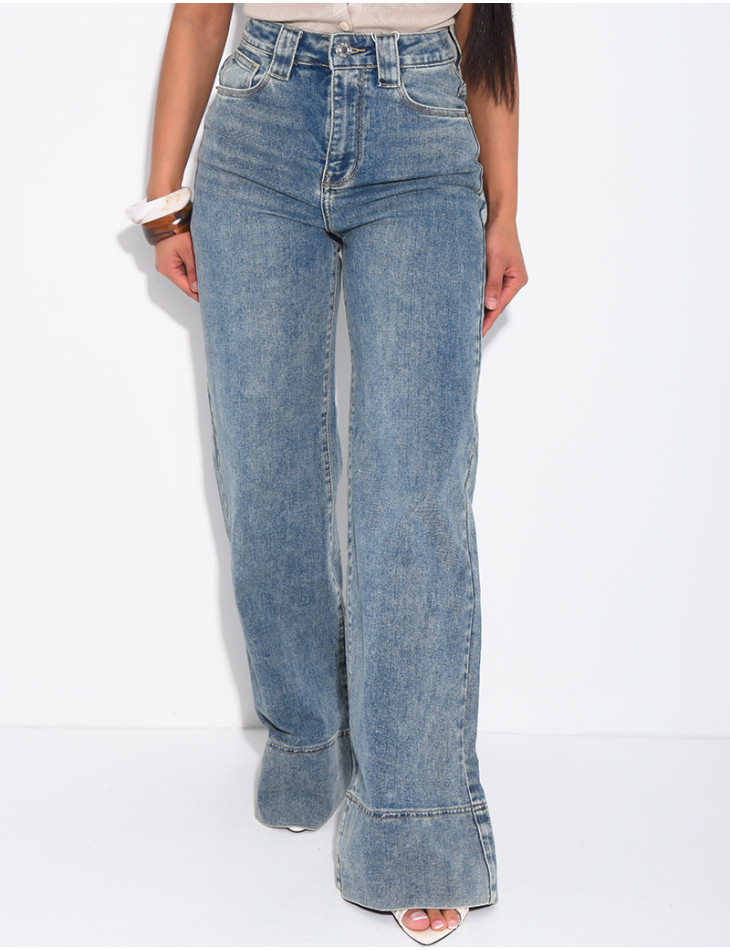 Weite Stretch-Jeans mit Umschlag