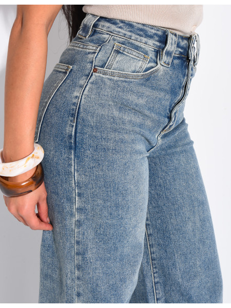 Weite Stretch-Jeans mit Umschlag