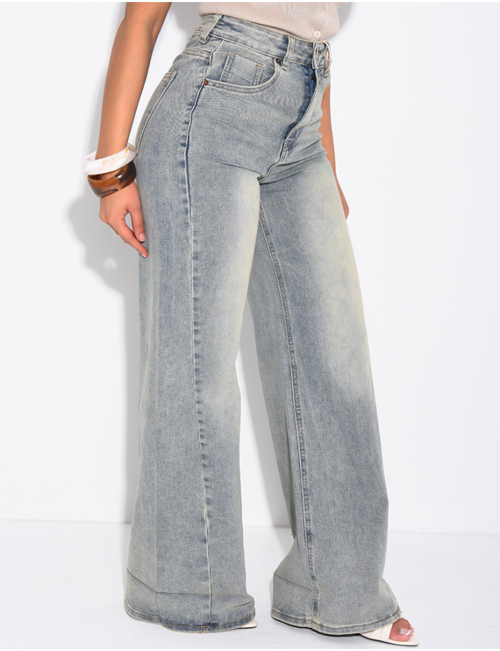 Stretchy wide-leg jeans with cuffs