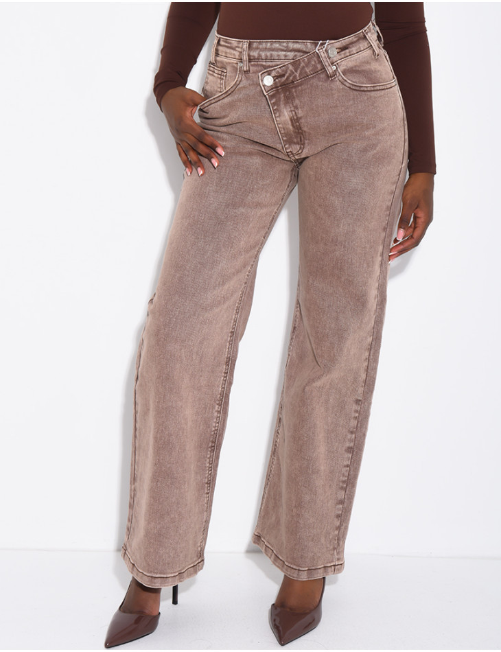 Brown-washed wide-leg jeans with a double-breasted fly