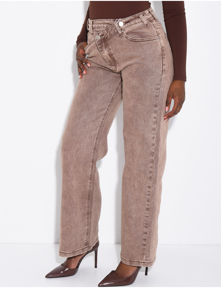 Brown-washed wide-leg jeans with a double-breasted fly