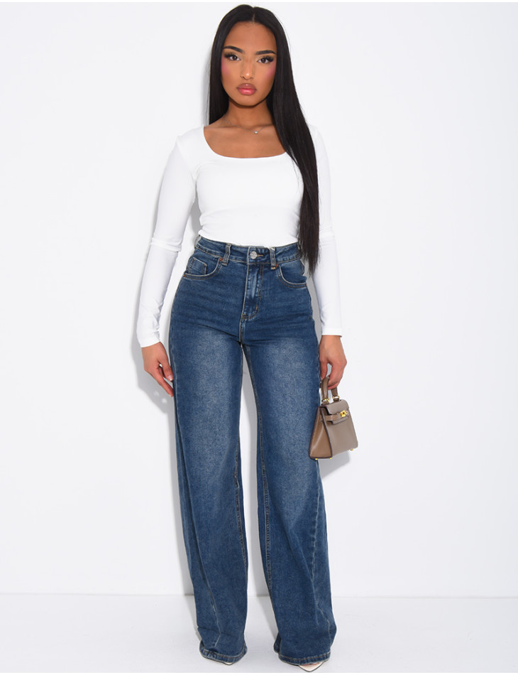 Stretchy wide-leg jeans with cuffs