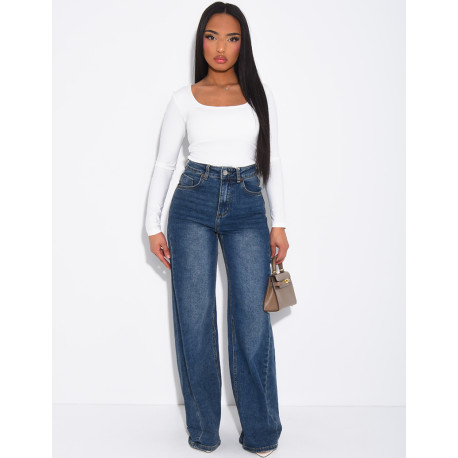 Stretchy wide-leg jeans with cuffs