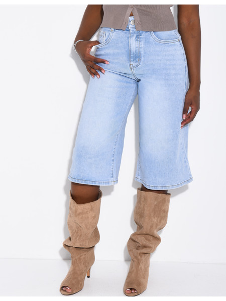 Faded blue stretch denim Bermuda shorts