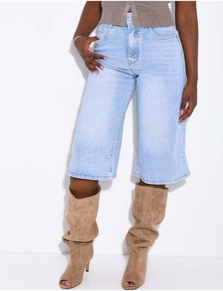 Faded blue stretch denim Bermuda shorts