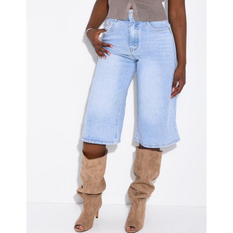 Faded blue stretch denim Bermuda shorts